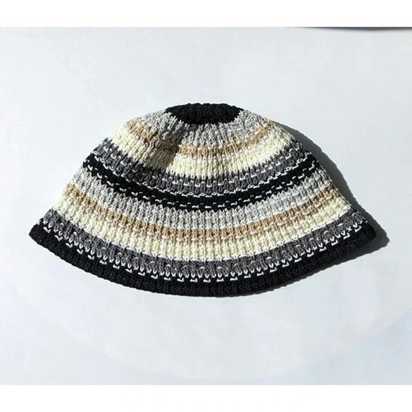 Carolyn Rowan Women's Multicolor Striped Knit Bucket Hat Black Beige (MSRP $155) - Picture 4 of 7